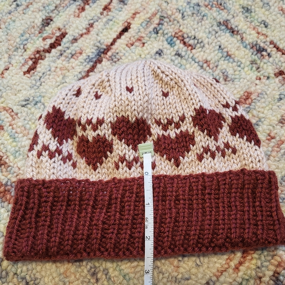 Handmade knit ribbed cuff beanie heart hat in blush and burgundy Kids size M - L - Picture 4 of 9